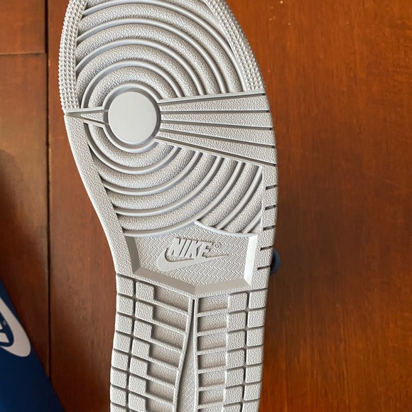 Air jordan 1 true blue size 9.5 - Picture 6 of 8